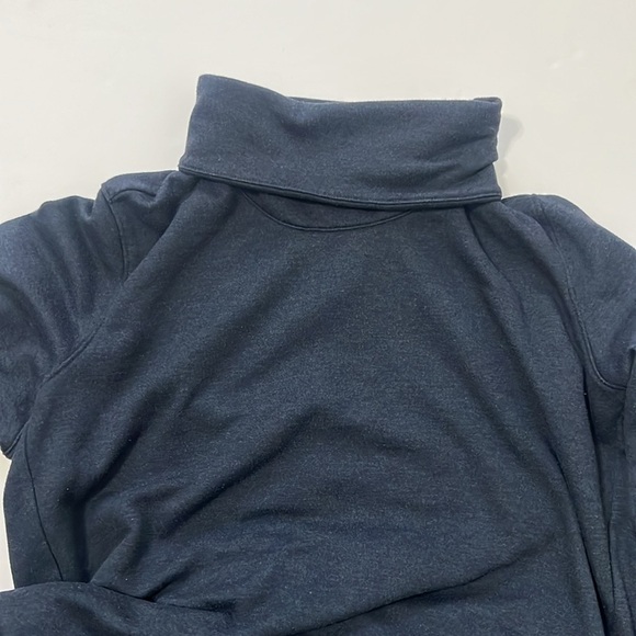 Nike dri-fit navy blue sweatshirt. Turtleneck/funnel neck neckline. Size XL. - Picture 8 of 12
